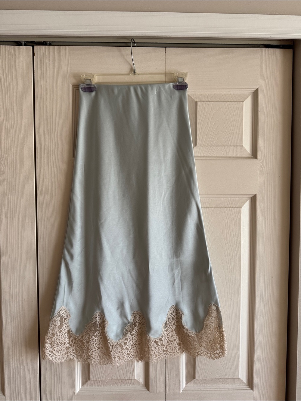 Aritzia Henrietta Skirt in SOLD OUT Agave Green/Sparkling Champagne XS
